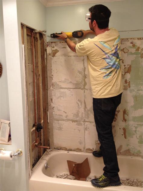Removing Wall Tile Step By Step Guide Home Wall Ideas