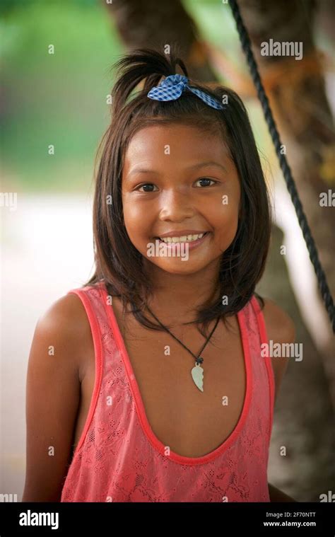 Filipina Girl Hi Res Stock Photography And Images Alamy