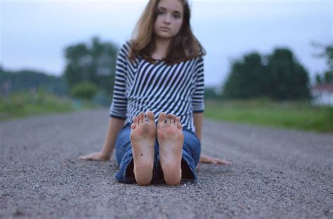 Wallpaper People Model Brunette Barefoot Sitting Road Dress Jeans Evening Feet