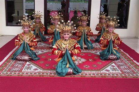 Tarian Tradisional Jambi Adat Indonesia