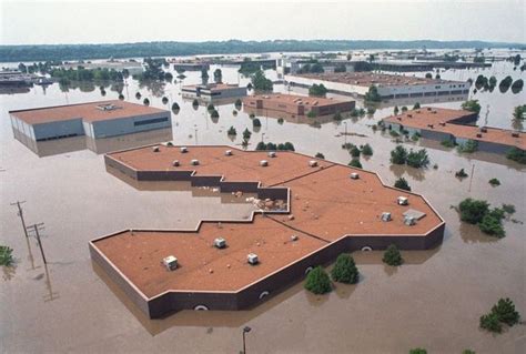 Look Back 250 Great Flood Of 1993 Overwhelms Record Set 20 Years