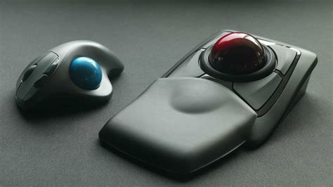 Thumb Vs Finger Trackball Mouse Which Is Better Switch And Click