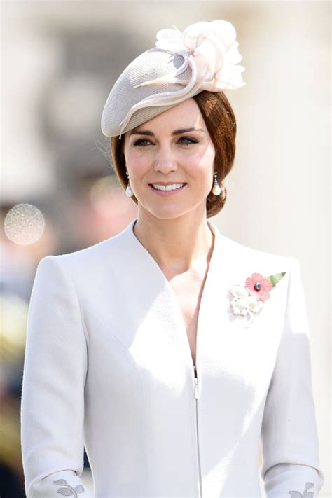 Hozzászólok nem indíthatsz új témát! Kate Middleton imádja viselni ezt az egy kiegészítőt, és ...