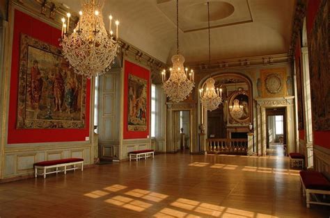 Our store has the widest collection of home furnishings, that suits your style and makes your living space. Chateau de Maisons laffitte. France. | Classical interior ...