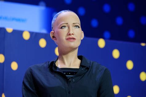 Sophia Robot The Smartest Humanoid Robot In The World By Internote