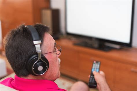 4 Best Assistive Listening Devices For Tv