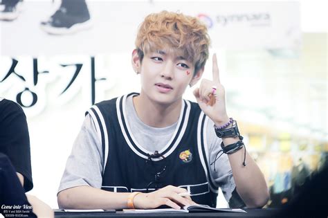 Kim Taehyung V V Bts Photo 35281376 Fanpop