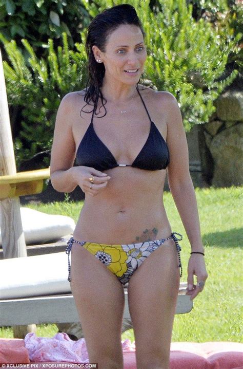 PICTURE EXCLUSIVE Natalie Imbruglia Flaunts Toned Bikini Body Black The O Jays And Yellow