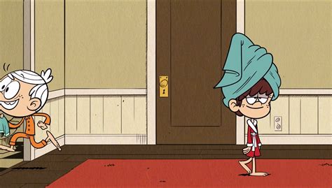 Image S1e23a Lincoln Enters The Bathroompng The Loud House