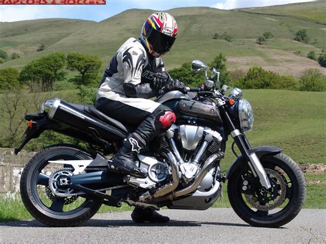 In this version sold from. 2010 Yamaha MT-01: pics, specs and information ...