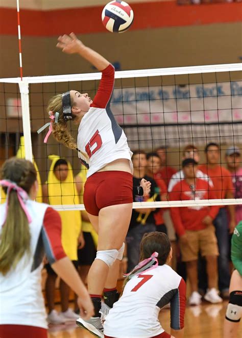 Sonora volleyball player now serving up songs
