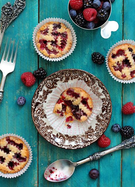 Mini Mixed Berry Pie Bakers Royale