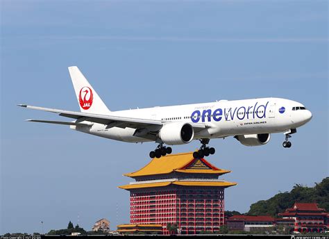 Japan Airlines Boeing Er Oneworld Livery Features