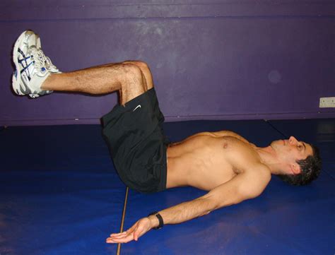 Heel Taps Lower Abdominals Rob Pearce Health And Fitness Solutions