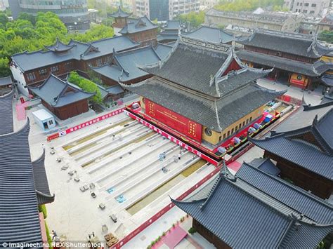 Shanghai Workers Move 2000 Tonne Grand Hall Temple Whole Daily Mail