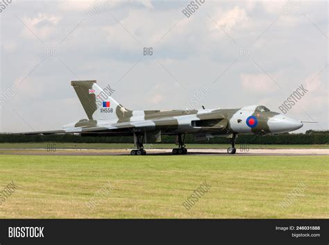 Raf Waddington Image And Photo Free Trial Bigstock