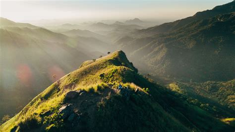 5 Of The Best Hikes In Sri Lanka