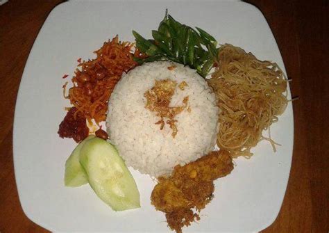 Nasi yang dimasak dengan santan dan aneka. Resep Nasi Uduk Vegetarian oleh Sudiyanni Liu - Cookpad