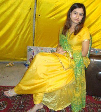 Cute Desi Pathan Girls Personal Masti Beautiful Photos Fun Maza New