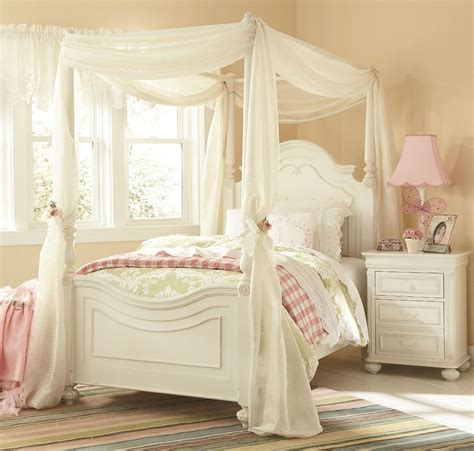 19 Fabulous Canopy Bed Designs For Your Little Princess Girls Bed
