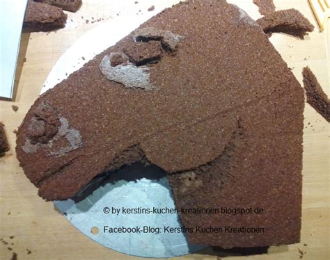 Rollt also lieber von vorne herein großzügig aus. Kerstins Kuchen Kreationen: Pferdetorte - Pferdekopftorte