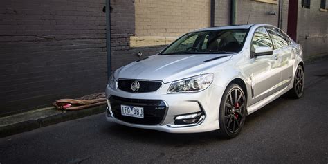 2016 Holden Commodore Ss V Redline Review Driving The City At Night