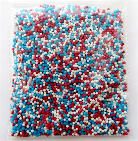 30g Red White And Blue 100s And 1000s Sprinkles Edible Sugar Cake