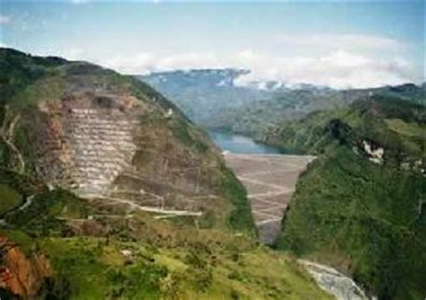 May 18, 2018 · el futuro del proyecto hidroeléctrico ituango en colombia, uno de los más ambiciosos de américa latina, está en juego después de que una serie de derrumbes y taponamientos pusiera en riesgo. Central Hidroeléctrica de Pescadero Ituango, represa ...