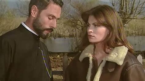 Οι πιο καυτές ερωτικές σκηνές σε Ελληνικές τηλεοπτικές σειρές Cineramen