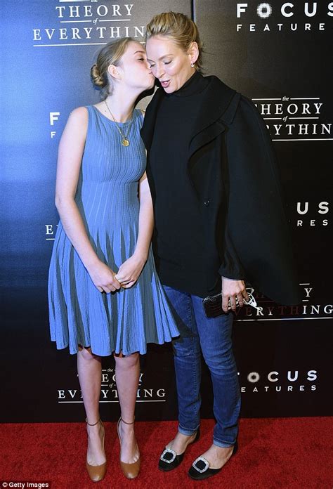 Uma Thurman Embraces Daughter Maya At The Theory Of Everything Premiere Daily Mail Online