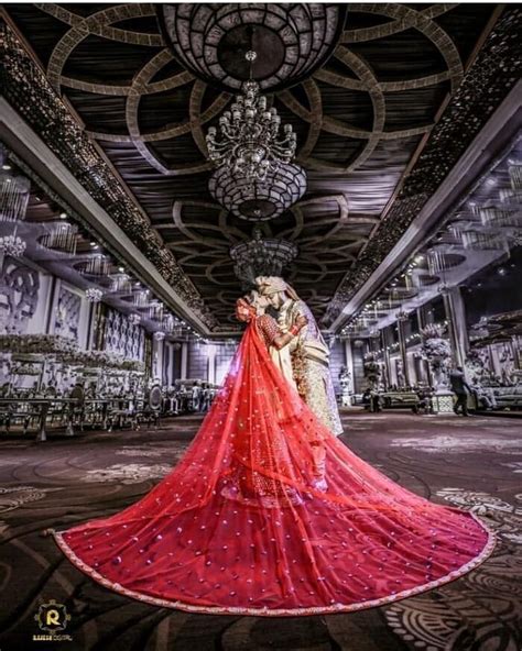51 Thumping Wedding Photography Poses For Couples To Give A Perfe