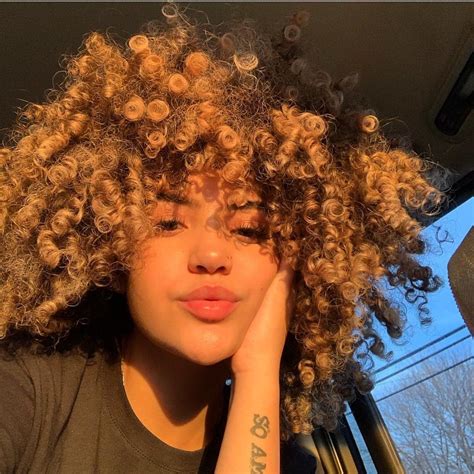 For looser curls and curtain bangs like selena, you can always opt for a heatless style. @021lua @iv.jay | Beautiful curly hair, Curly hair styles ...
