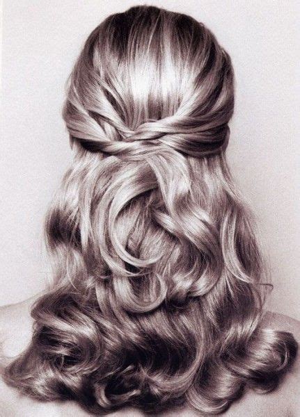 The key when it comes to its styling is for you to: All Stuff Zone: Wedding Hairstyles For Short Hair Half Up ...