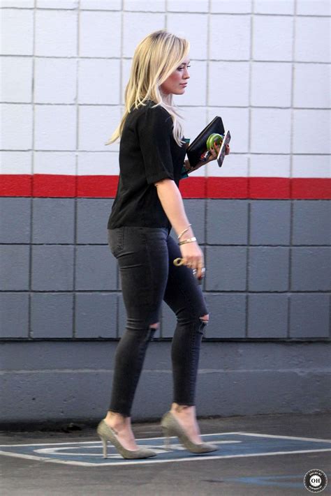 Hilary Duff At A Gas Station In Beverly Hills December