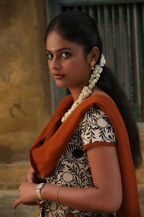Nalanum Nandhiniyum Tamil Movie Actress Nandita Photos South Indian