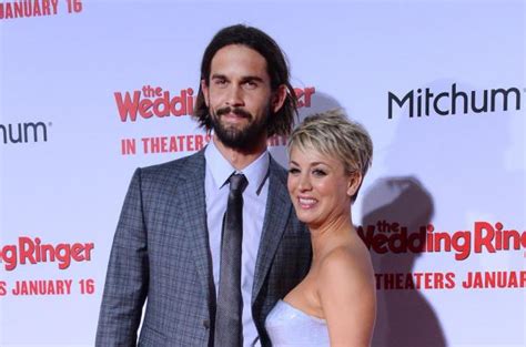 Kaley Cuoco Says Husband Loves Her Ex Johnny Galecki Gephardt Daily