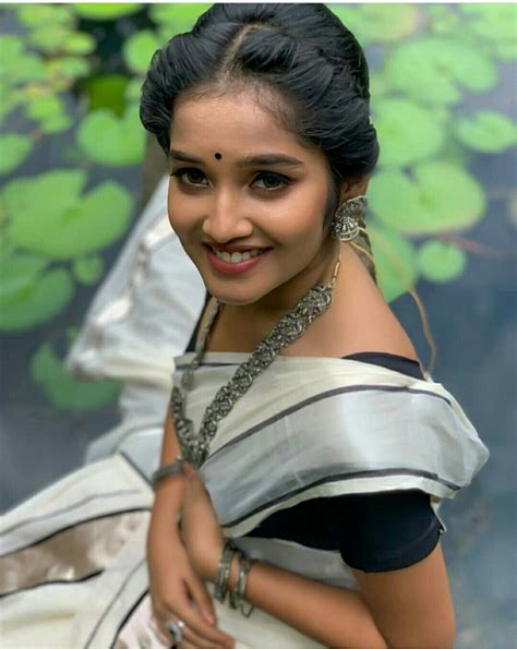 Anikha surendran is a south indian actress who acts mainly in malayalam films. Anikha Surendran Photos HD: Latest Images, Pictures ...