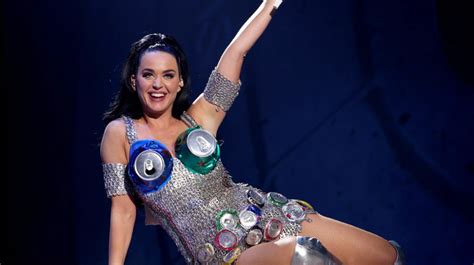 Katy Perry Jokes About That Eye Glitching Viral Video Her Ie Hot Sex Picture