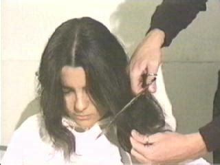 .the movie prisoners, before watch movie most of the people changed their's hairstyle like him. DVD 219