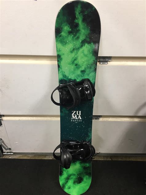 New Zuma Fantas Snowboard With Firefly Bindings Size 153