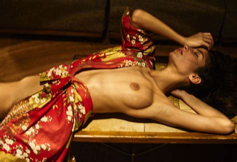 Free Nude Photos Of Emilie Payet Sex Paparazzi