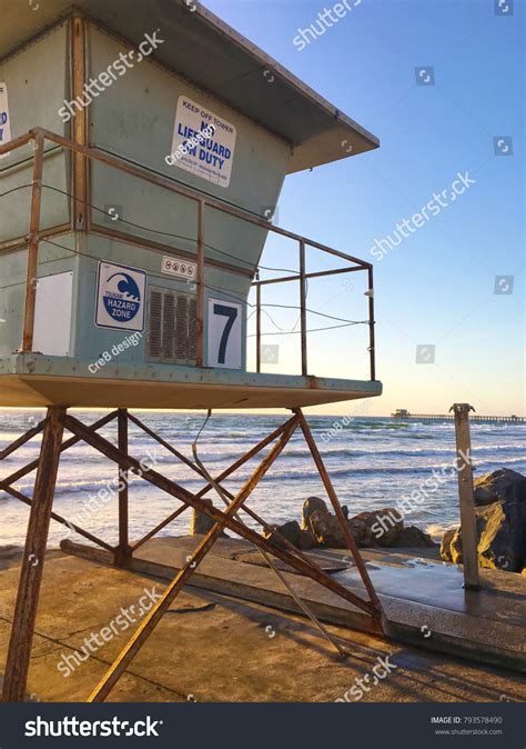 Lifeguard Tower 7 On Beach Oceanside Stock Photo 793578490 Shutterstock