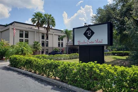 Pet Friendly Hotels In Tampa Fl Bringfido