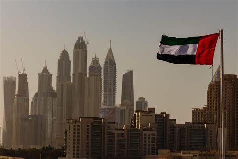 رسوم الإقامة الجديد في الإمارات 2021