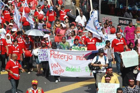 Trade unions became more compliant to trade union movement as promoted by the british government and a number of major national labor unions were established including the malayan trade union council known as the. CHARLES HECTOR: Workers' and trade union rights in BN ...