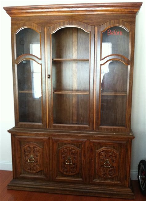 If you read my post last week about painting hardware, this is cabinet i mentioned. This Pinterest Life: Chalk Paint China Cabinet Redo
