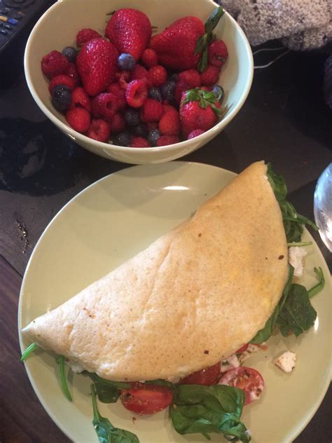 325 Calorie Breakfast Greek Omelette 1 Egg And Extra Egg Whites 110