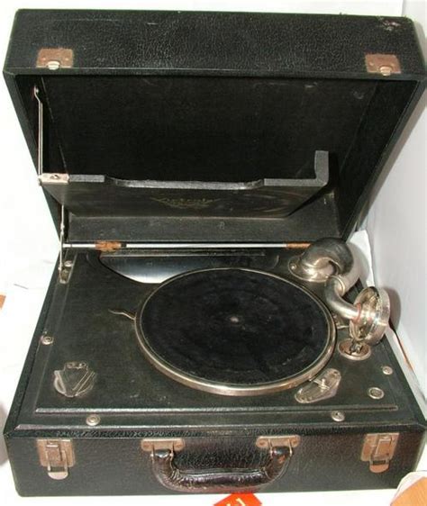 Antique Vtg Rca Wind Up Hand Crank Portable Victrola Phonograph Record