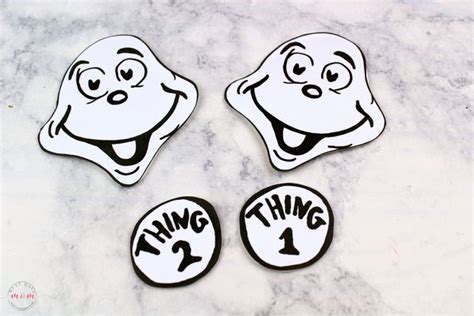 Thing 1 And Thing 2 Puppets Dr Seuss Crafts With Free Printable
