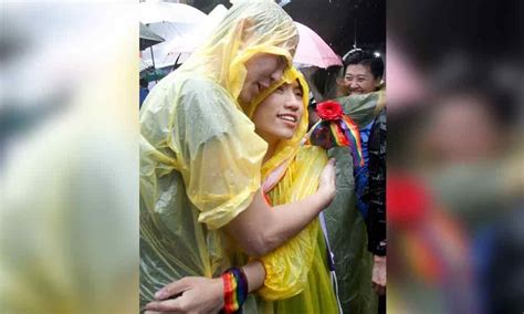 In First For Asia Taiwan Lawmakers Back Same Sex Marriage